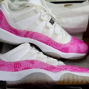 Retro 11 pink Jordan